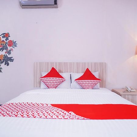Capital O 142 Hotel Al Furqon Syariah Palembang Ngoại thất bức ảnh
