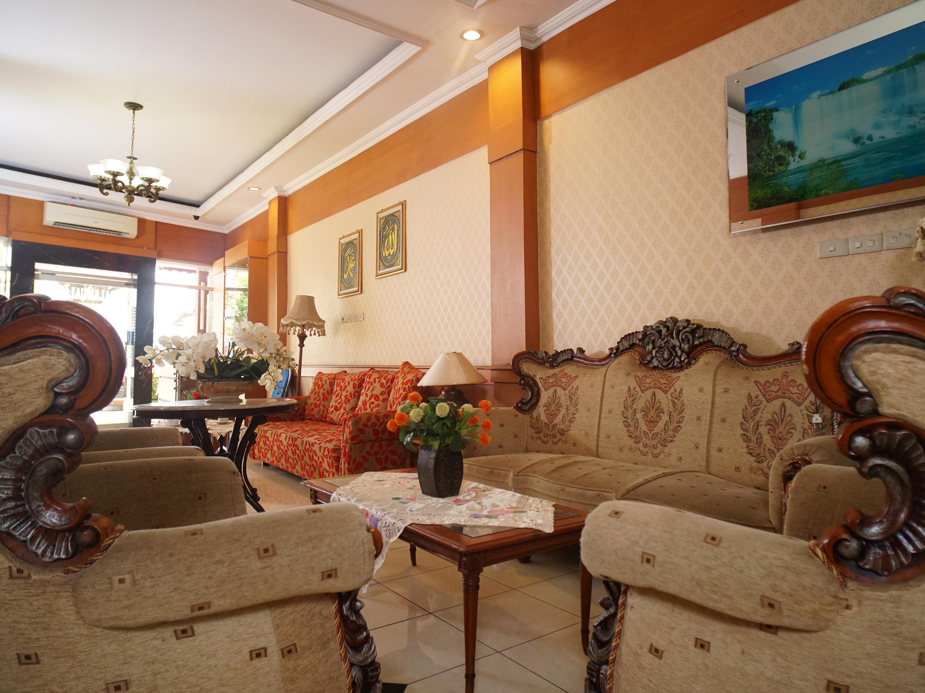 Capital O 142 Hotel Al Furqon Syariah Palembang Ngoại thất bức ảnh