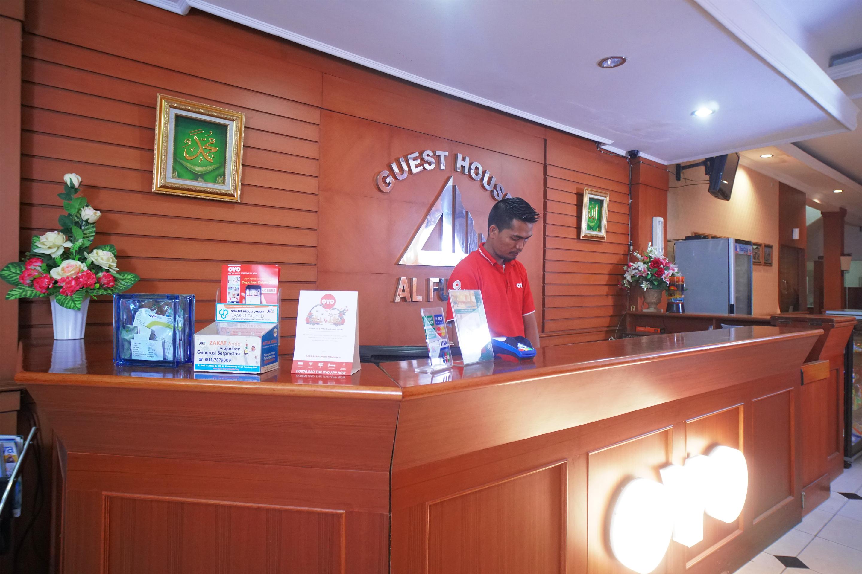 Capital O 142 Hotel Al Furqon Syariah Palembang Ngoại thất bức ảnh