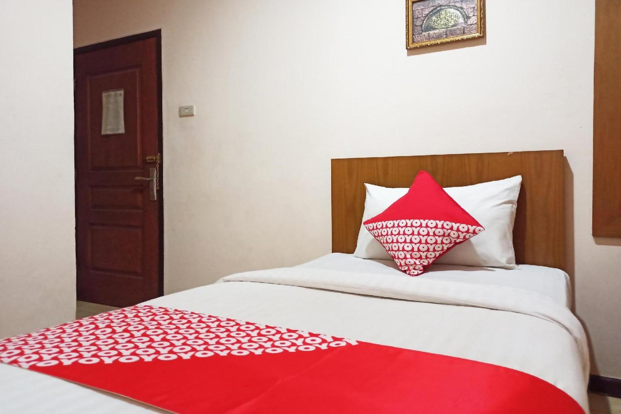Capital O 142 Hotel Al Furqon Syariah Palembang Ngoại thất bức ảnh