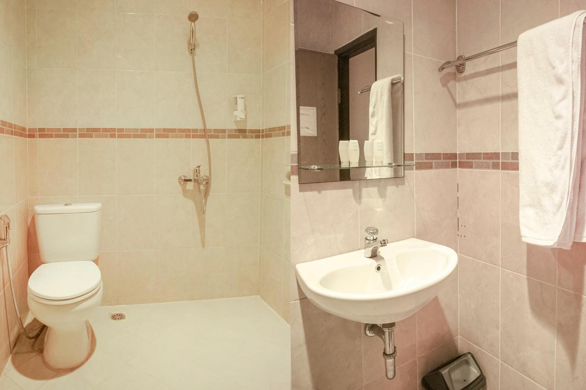 Capital O 142 Hotel Al Furqon Syariah Palembang Ngoại thất bức ảnh