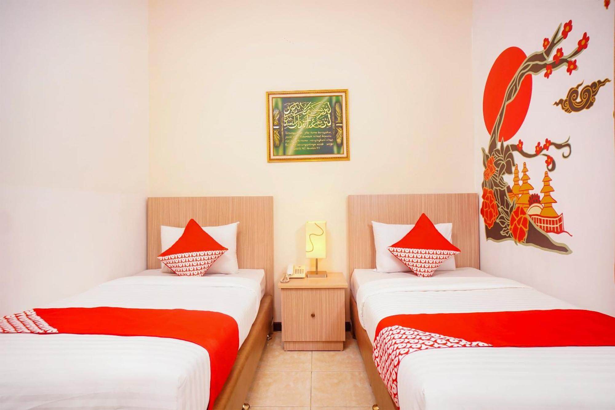 Capital O 142 Hotel Al Furqon Syariah Palembang Ngoại thất bức ảnh