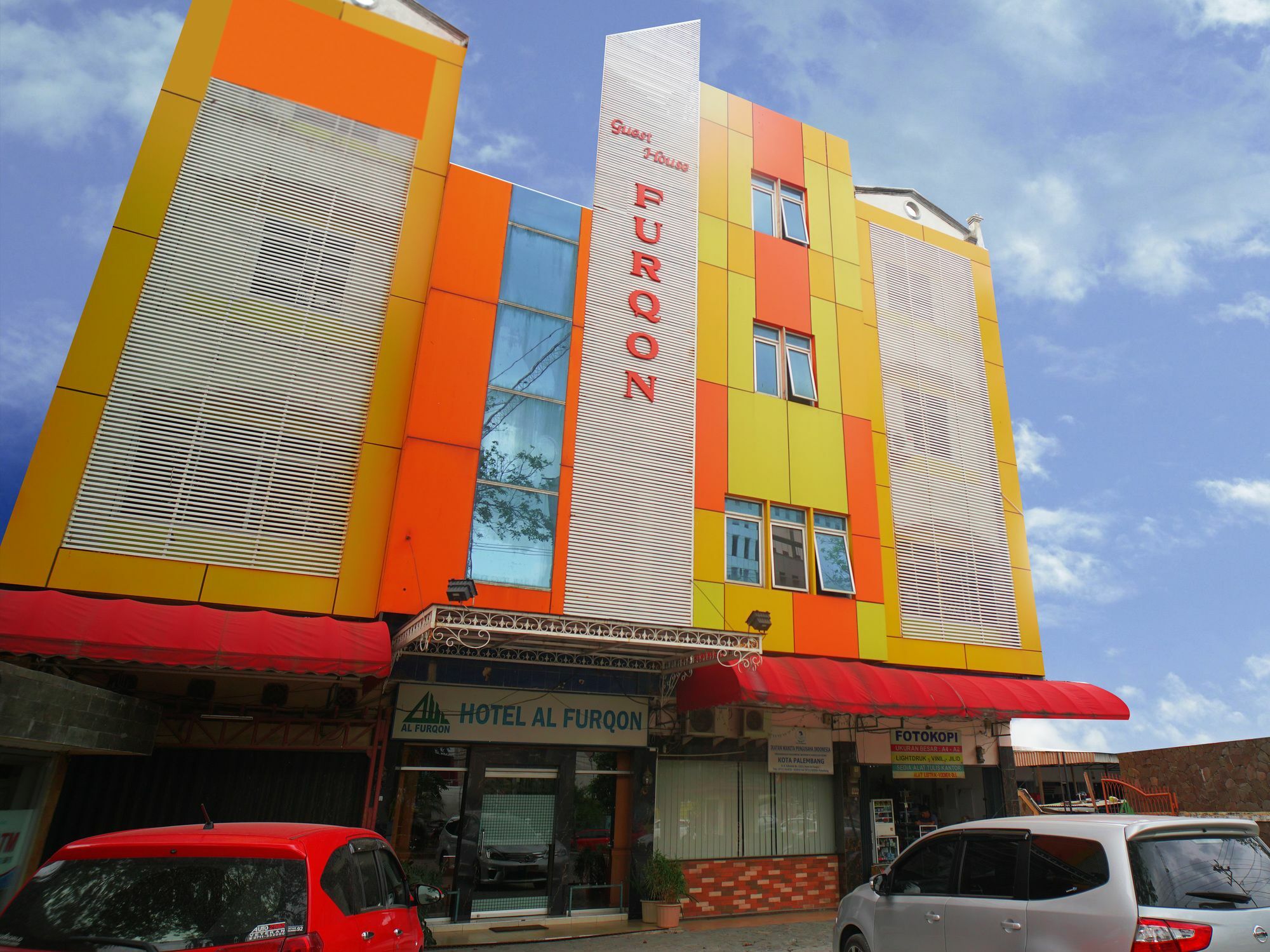 Capital O 142 Hotel Al Furqon Syariah Palembang Ngoại thất bức ảnh